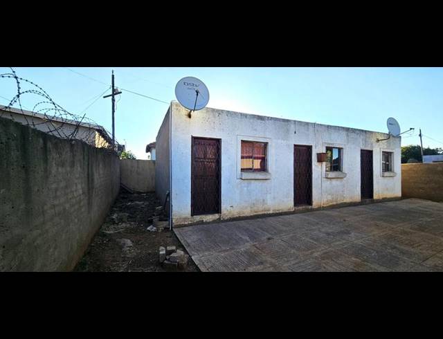 7 BEDROOM HOUSE FOR SALE IN LOTUS GARDENS